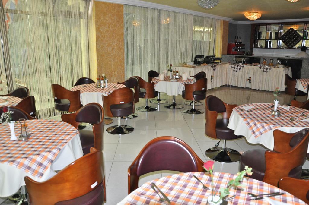 Empire Addis International Hotel Bagian luar foto